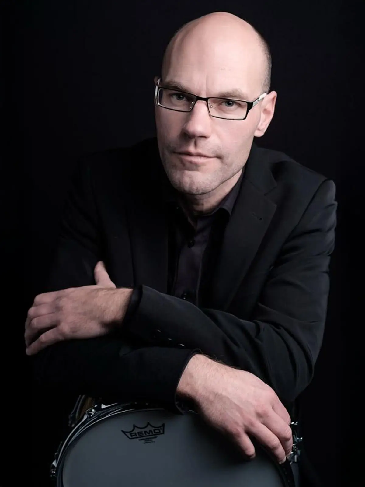 Jürgen Barth, Schlagzeug und Percussion, im Porträt mit Snare-Drum